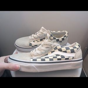 White & checkered vans, 6 in womens